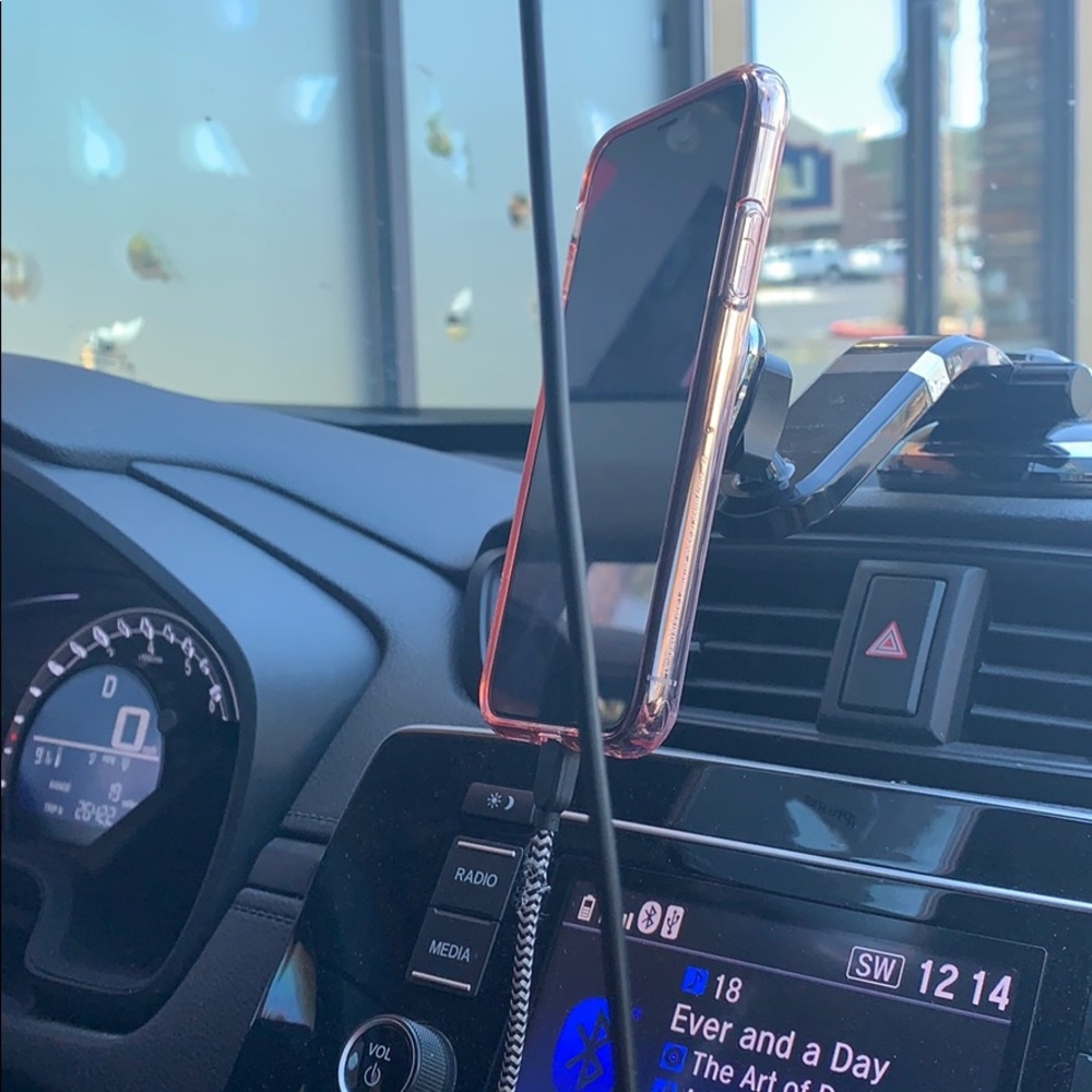 Meet your Posher, Olivia